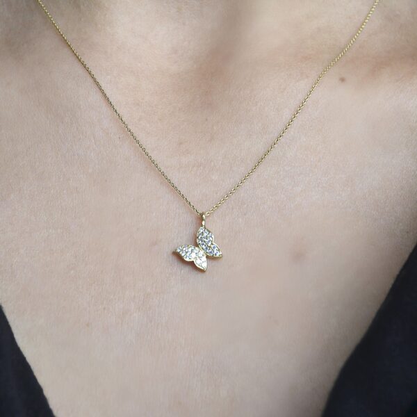 Taşlı Kelebek Motif Altın Kolye